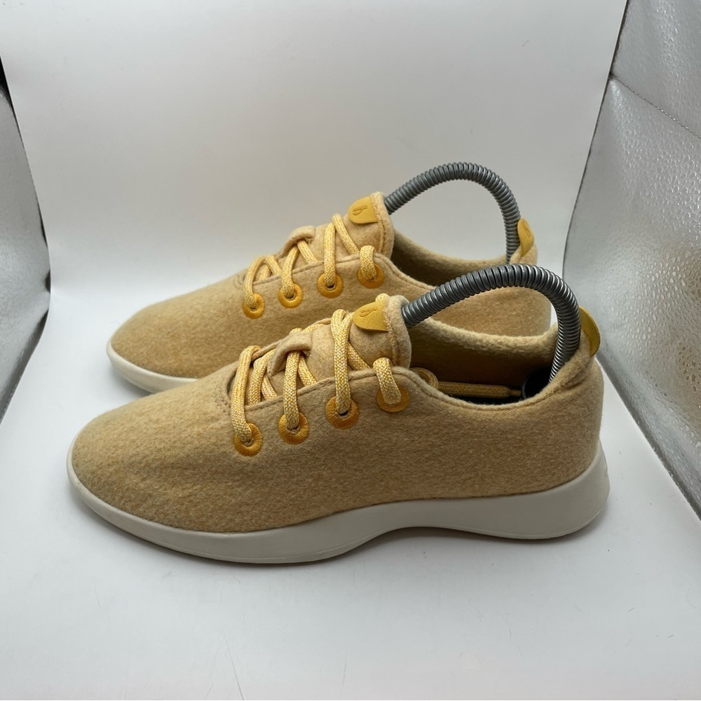 Allbirds Wool Runners women’s yellow sneakers size 7
